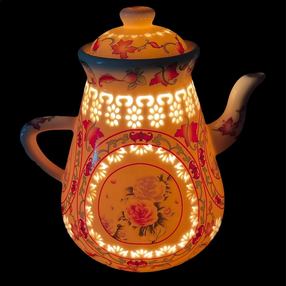 Vintage teapot lamp 🫖 💫